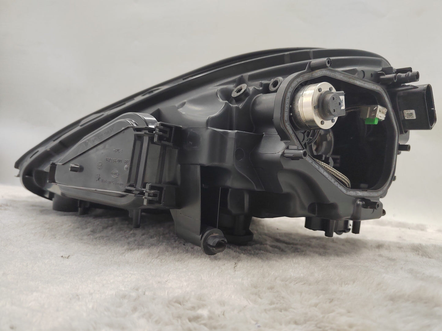 PORSCHE CAYENNE 958 2015-2018 XENON Right Hand Side HEADLIGHT ASSEMBLY