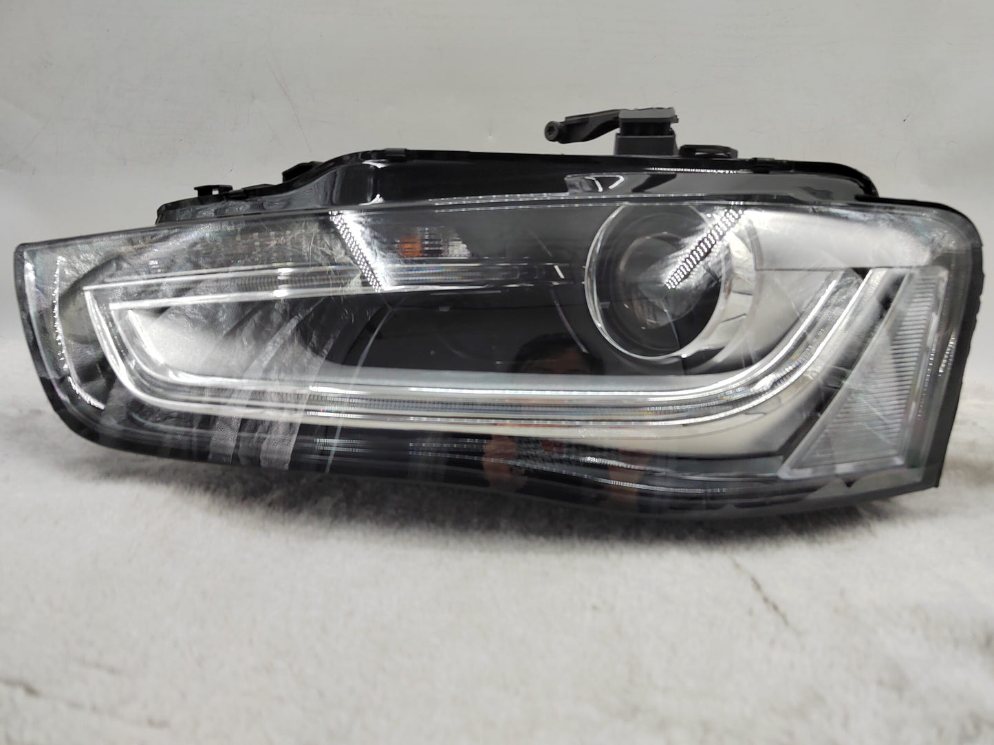 AUDI A4 B8 2011-2014 XENON Left Hand Side HEADLIGHT ASSEMBLY