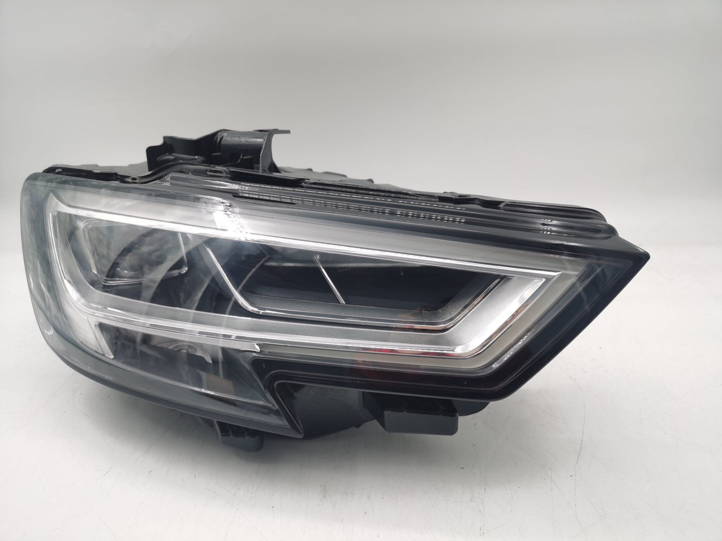 Audi A3 RS3 8V 2016-2019 LED RIGHT HAND SIDE HEADLIGHT ASSEMBLY