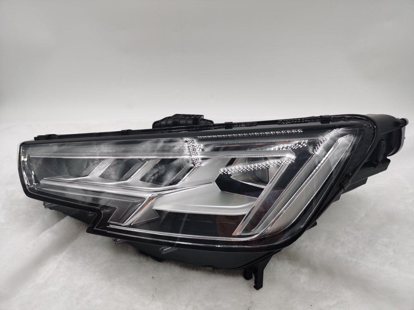 Audi A4 B9 2015-2019 LED Left Hand Side HEADLIGHT ASSEMBLY