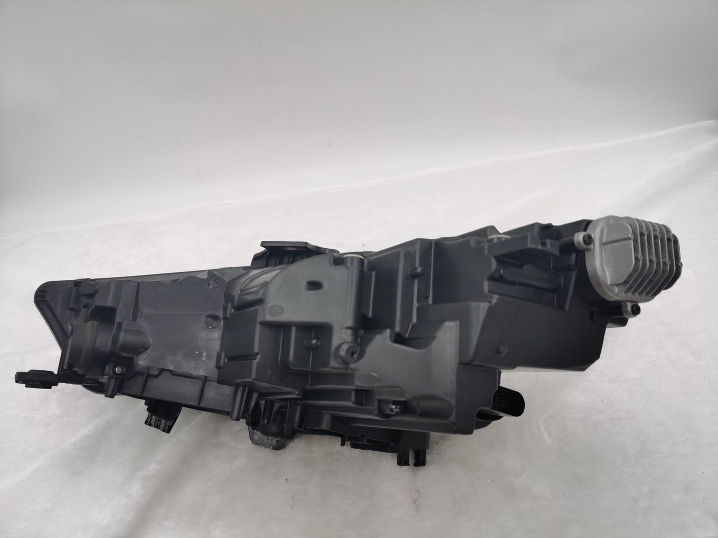 Audi A4 B9 2015-2019 LED RIGHT HAND SIDE HEADLIGHT ASSEMBLY