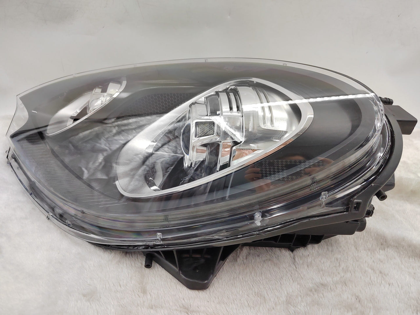 PORSCHE MACAN 2014-2018 XENON Left Hand Side HEADLIGHT ASSEMBLY