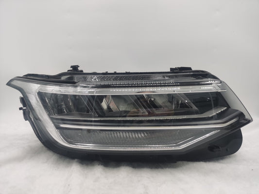 Volkswagen TIGUAN 2021-2023 LED RIGHT HAND SIDE HEADLIGHT ASSEMBLY