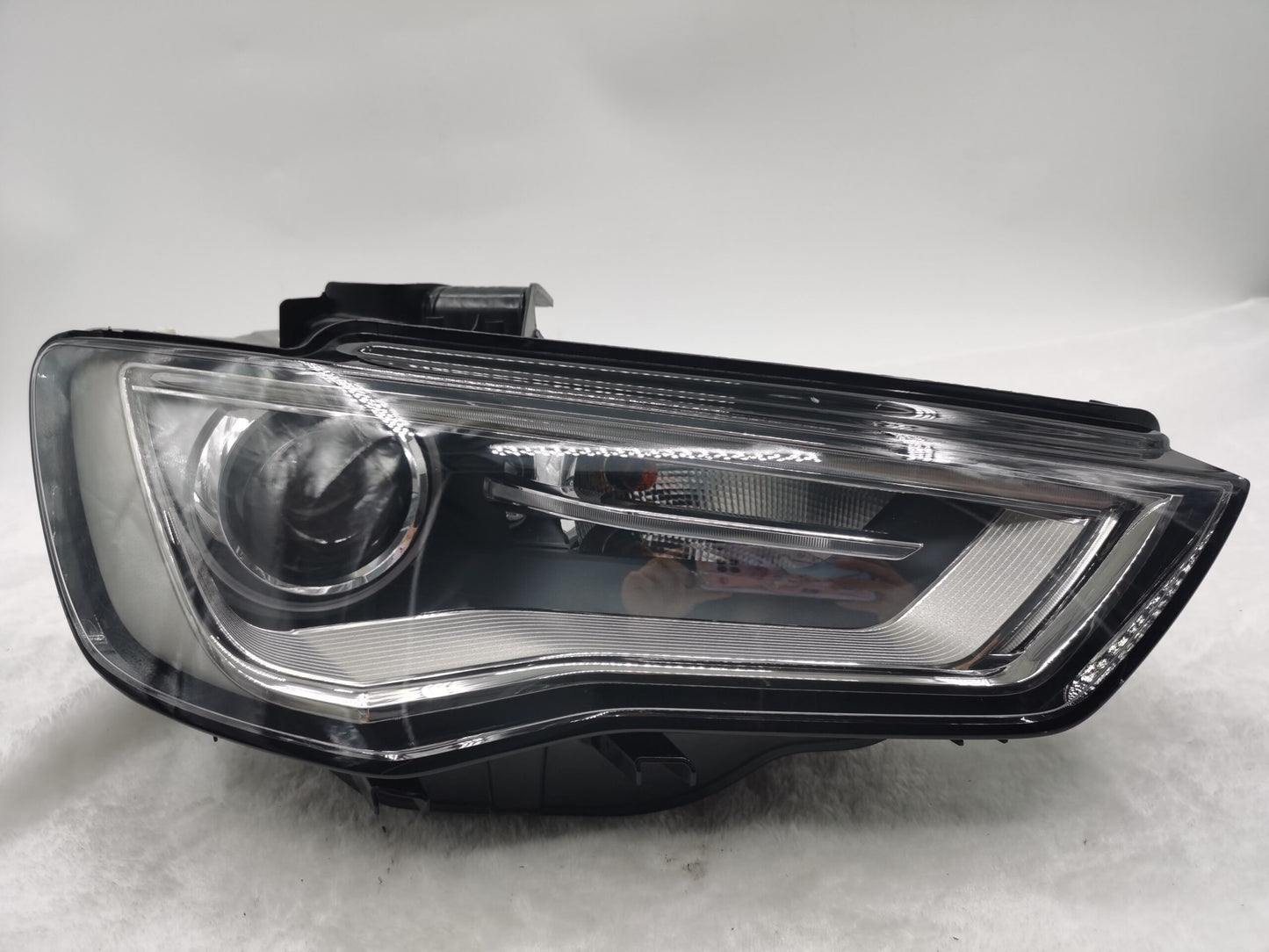 AUDI A3 8V 2013-2015 XENON Right Hand Side HEADLIGHT ASSEMBLY