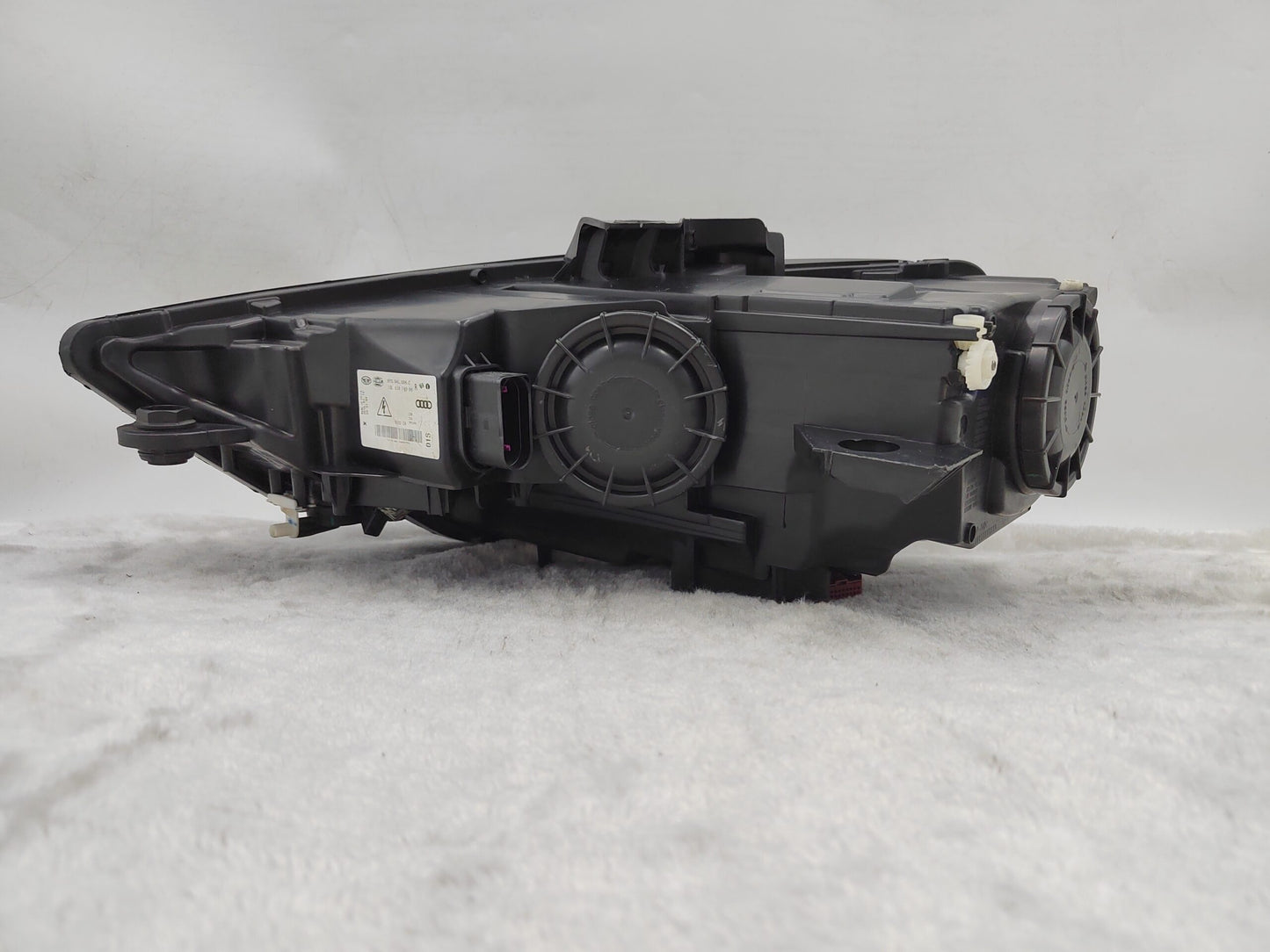 AUDI A3 8V 2013-2015 XENON Right Hand Side HEADLIGHT ASSEMBLY
