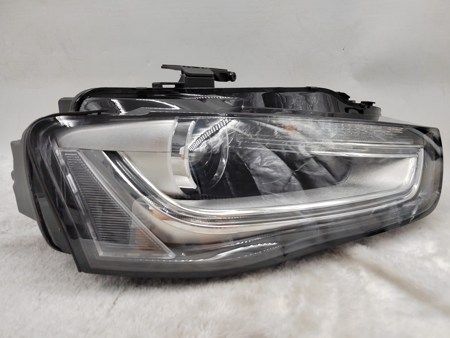 AUDI A4 B8 2011-2014 XENON RIGHT HAND SIDE HEADLIGHT ASSEMBLY