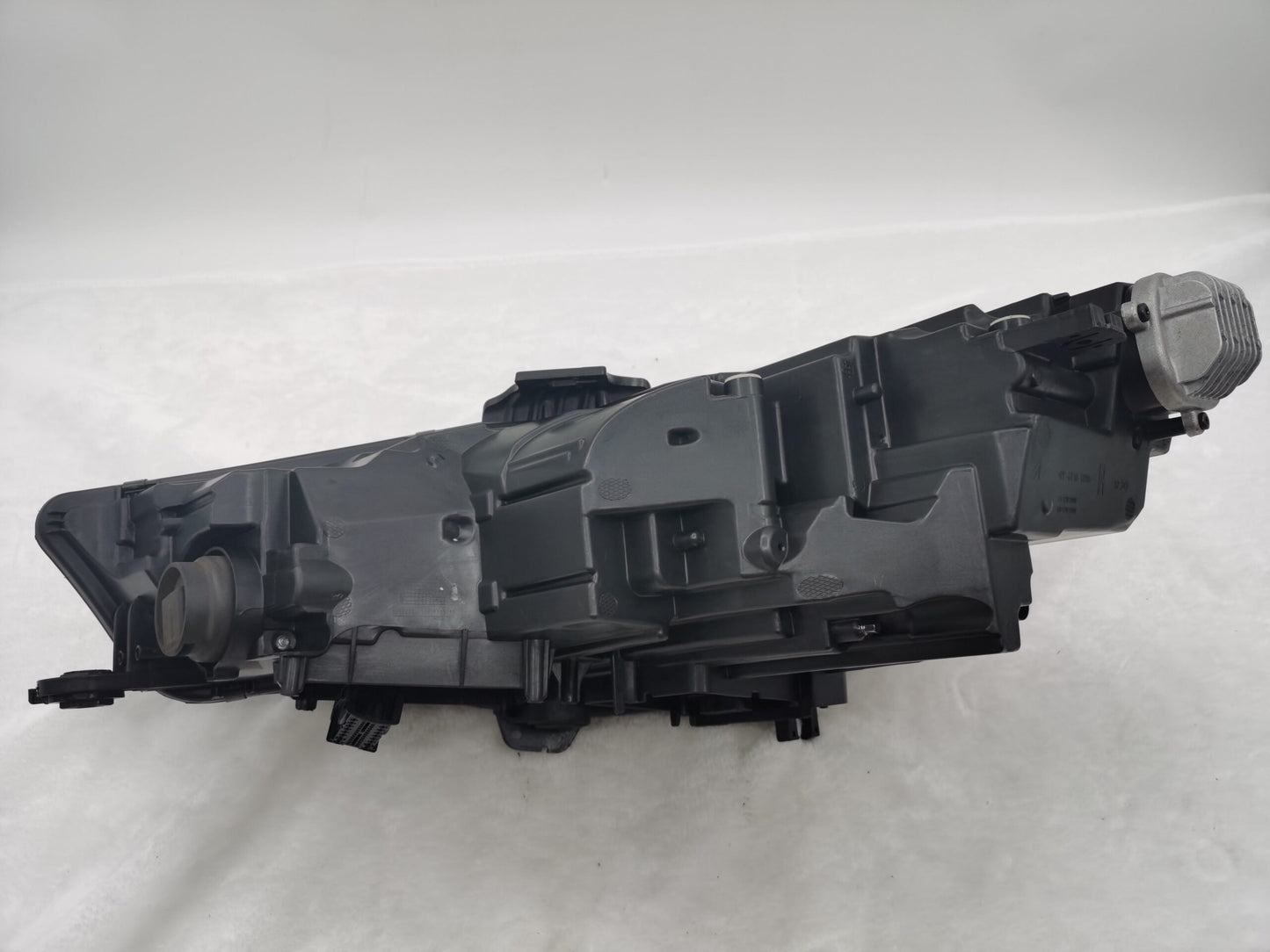 Audi A4 B9 2015-2019 LED RIGHT HAND SIDE HEADLIGHT ASSEMBLY
