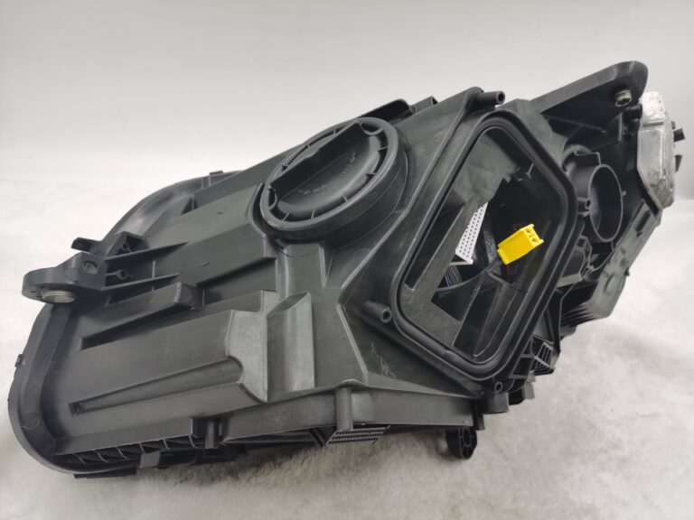 Mercedes-Benz C-CLASS W205 2018-2020 LED RIGHT HAND SIDE HEADLIGHT ASSEMBLY