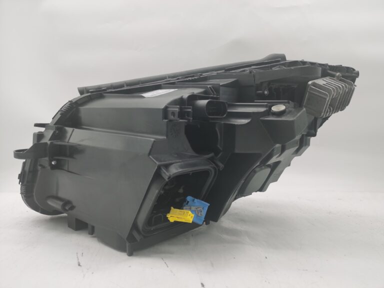 Mercedes-Benz C-CLASS W205 2014-2017 LED Right Hand Side Headlight Assembly
