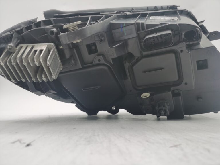 Mercedes-Benz C-CLASS W205 2014-2017 LED+XENON Left Hand Side Headlight Assembly