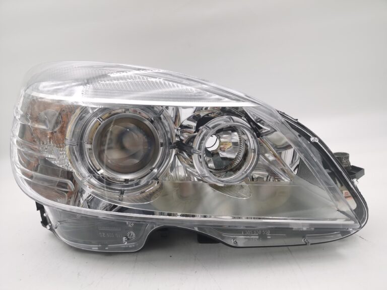 Mercedes-Benz C-CLASS W204 2007-2011 XENON RIGHT HAND SIDE HEADLIGHT ASSEMBLY