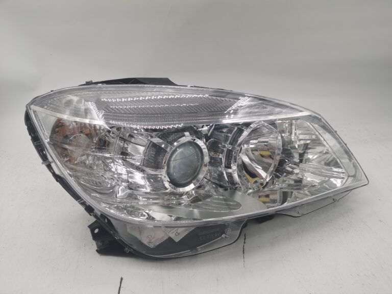 Mercedes-Benz C-CLASS W204 2007-2011 HALOGEN RIGHT HAND SIDE HEADLIGHT ASSEMBLY