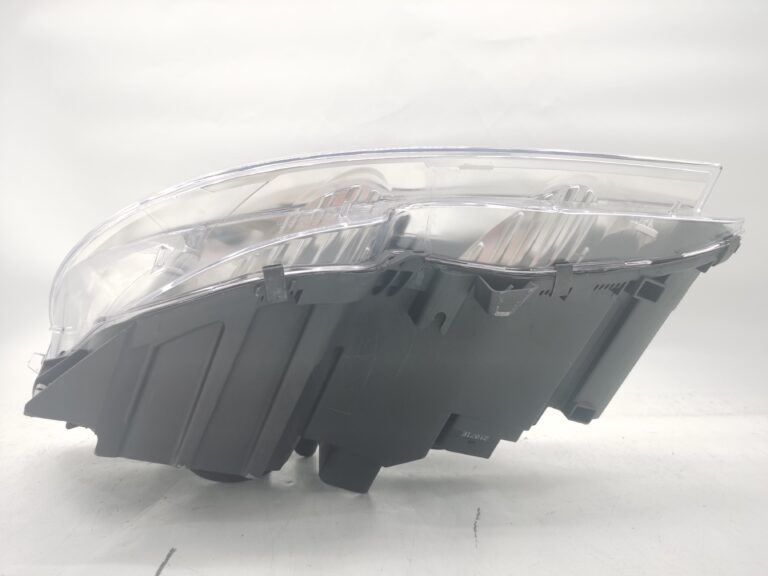 Mercedes-Benz C-CLASS W204 2007-2011 HALOGEN RIGHT HAND SIDE HEADLIGHT ASSEMBLY